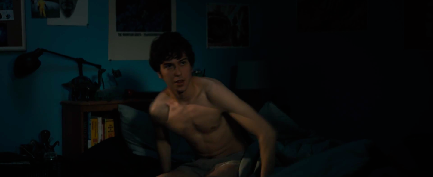 Trailer for 'Paper Towns' Starring Cara Develingne & Nat Wolf...