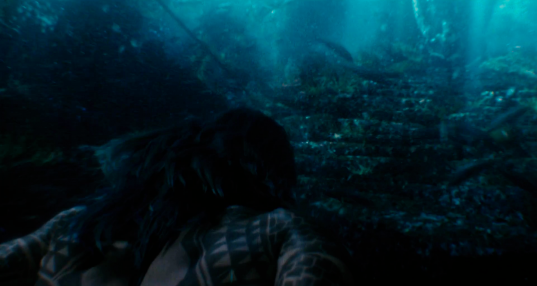 Justice League Movie Trailer Screencaps Screenshots Screengrabs HD Hi Res Images Aquaman Arthur Curry Jason Momoa